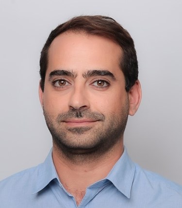 עומר אלון מנהל השקעות מוסדיים